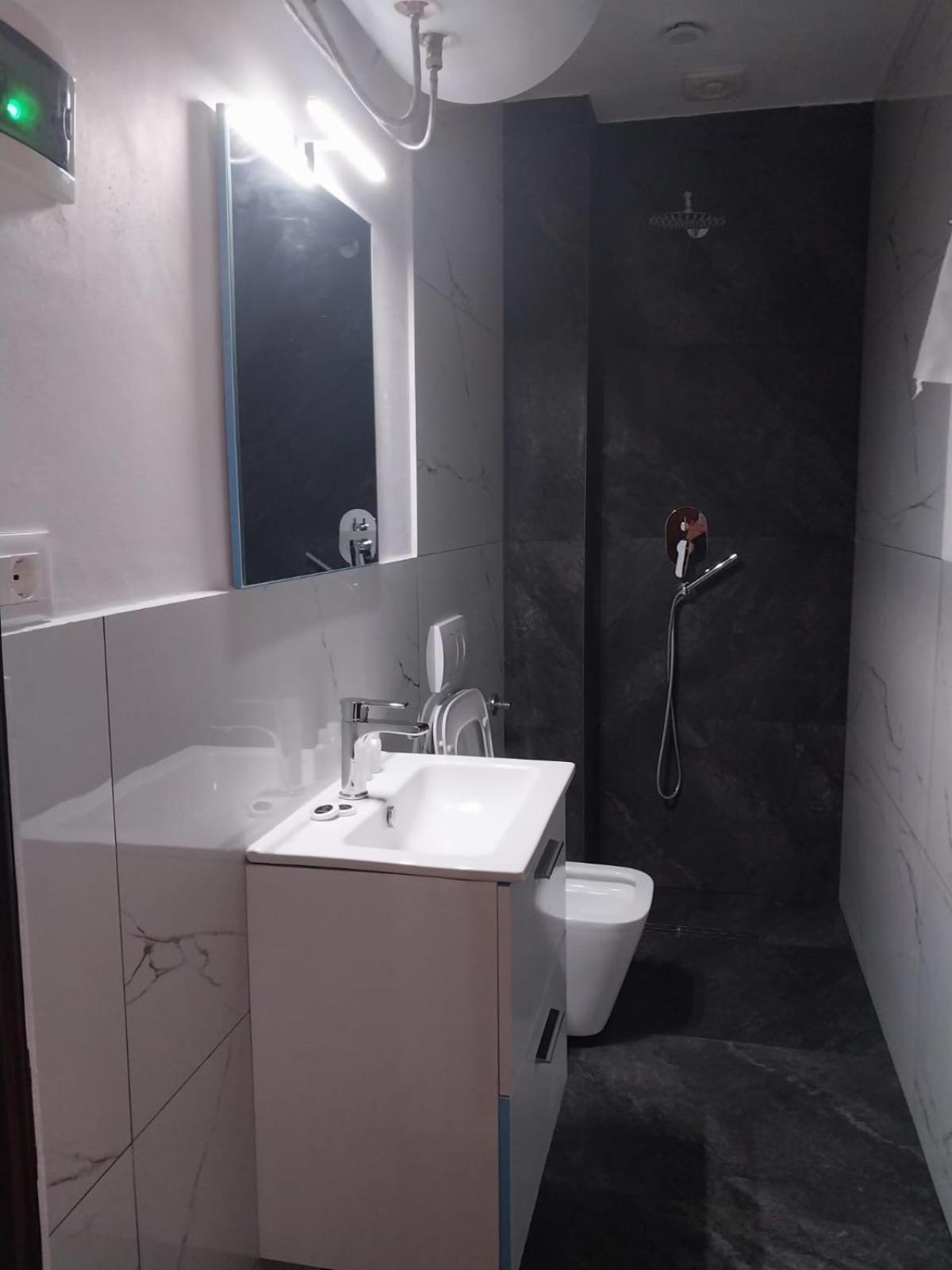 Hotel Luli City Center Дуррес Экстерьер фото